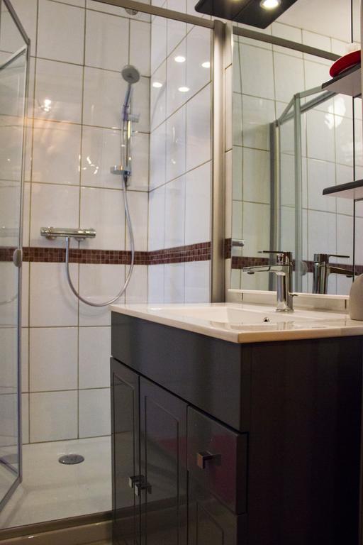 Aux Ronzieres Bed & Breakfast Pouilly-sous-Charlieu Ngoại thất bức ảnh