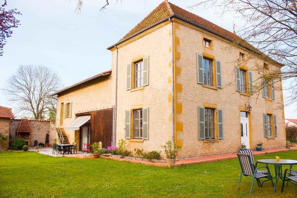 Aux Ronzieres Bed & Breakfast Pouilly-sous-Charlieu Phòng bức ảnh