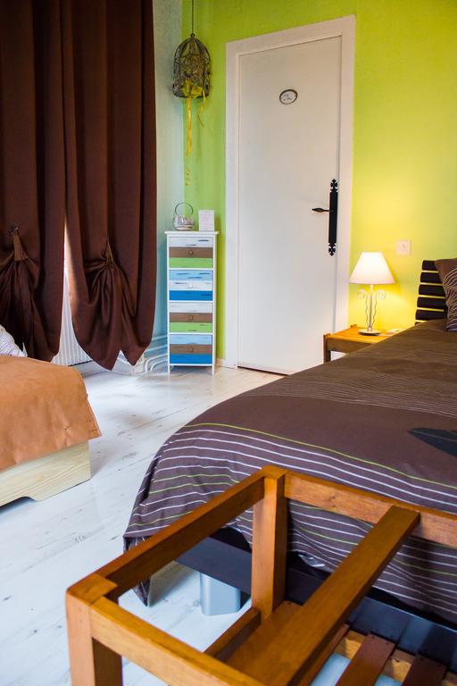 Aux Ronzieres Bed & Breakfast Pouilly-sous-Charlieu Ngoại thất bức ảnh